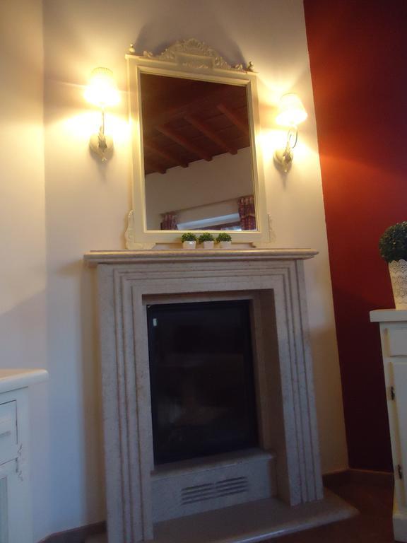 Suite La Badia Scandicci Ruang foto