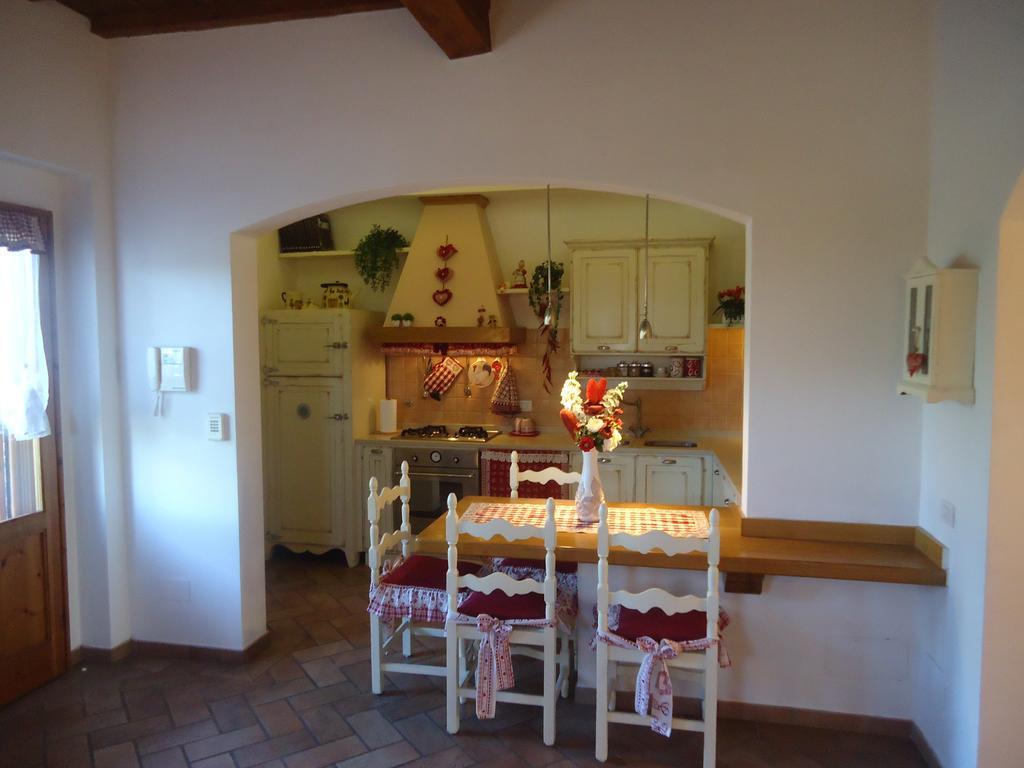 Suite La Badia Scandicci Ruang foto