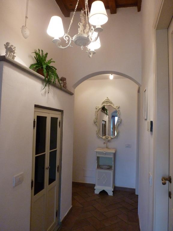 Suite La Badia Scandicci Ruang foto